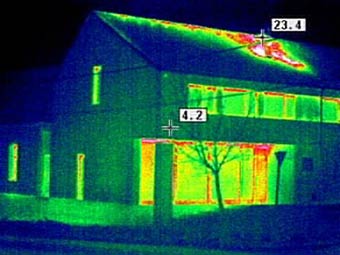Családi ház hőfotó, hőfotózás [mobile]